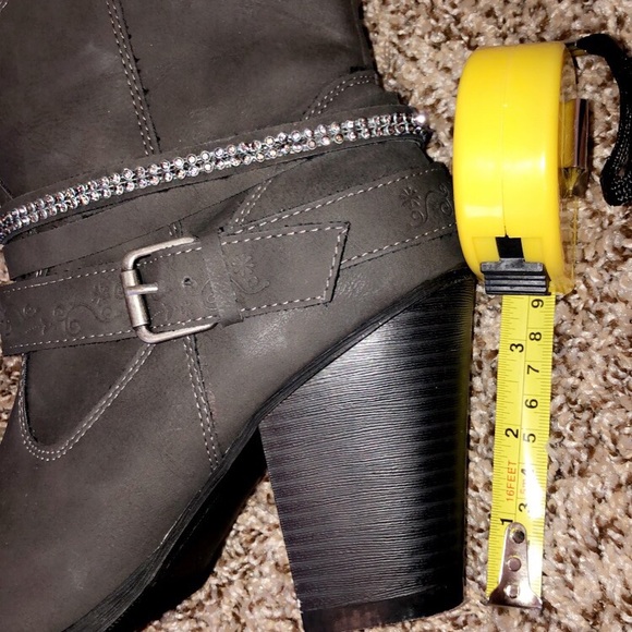 Gorgeous Grey High Heeled Boots! - Picture 5 of 5